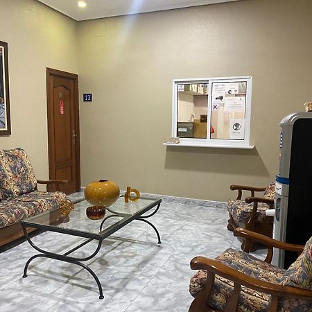 Hostal Palacios Fuencarral Madrid Buitenkant foto
