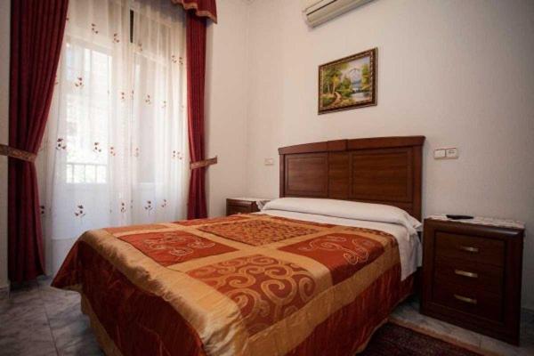 Hostal Palacios Fuencarral Madrid Buitenkant foto
