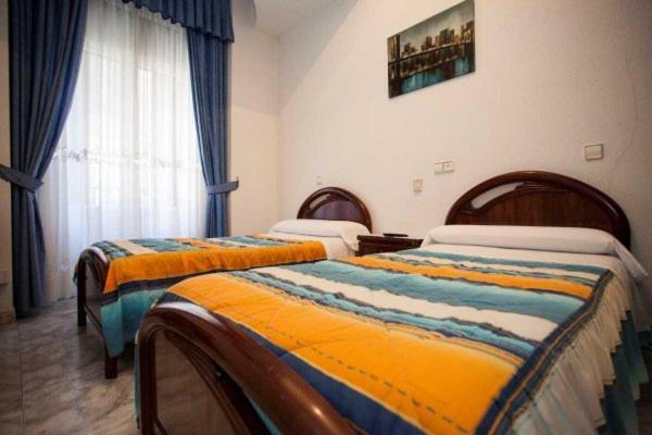 Hostal Palacios Fuencarral Madrid Buitenkant foto