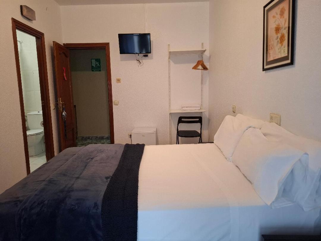 Hostal Palacios Fuencarral Madrid Buitenkant foto