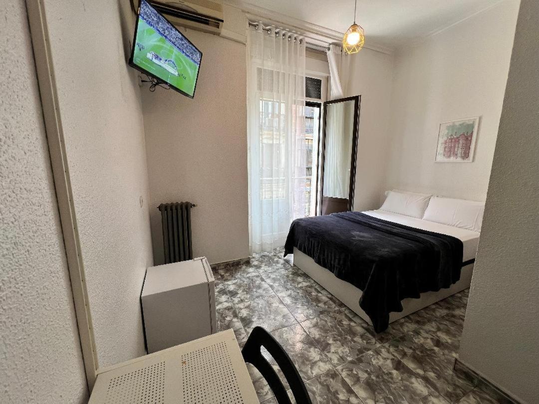 Hostal Palacios Fuencarral Madrid Buitenkant foto