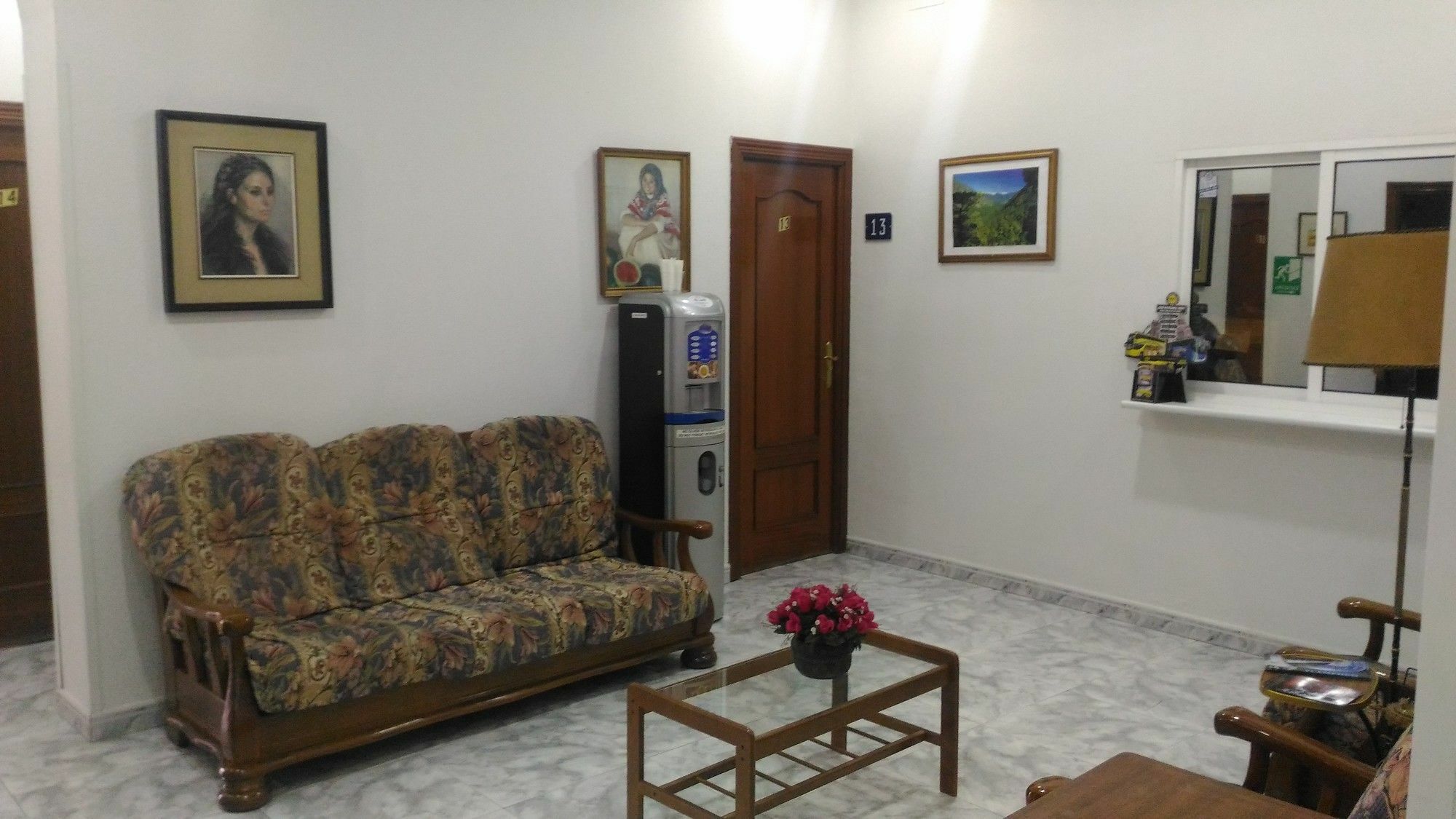 Hostal Palacios Fuencarral Madrid Buitenkant foto