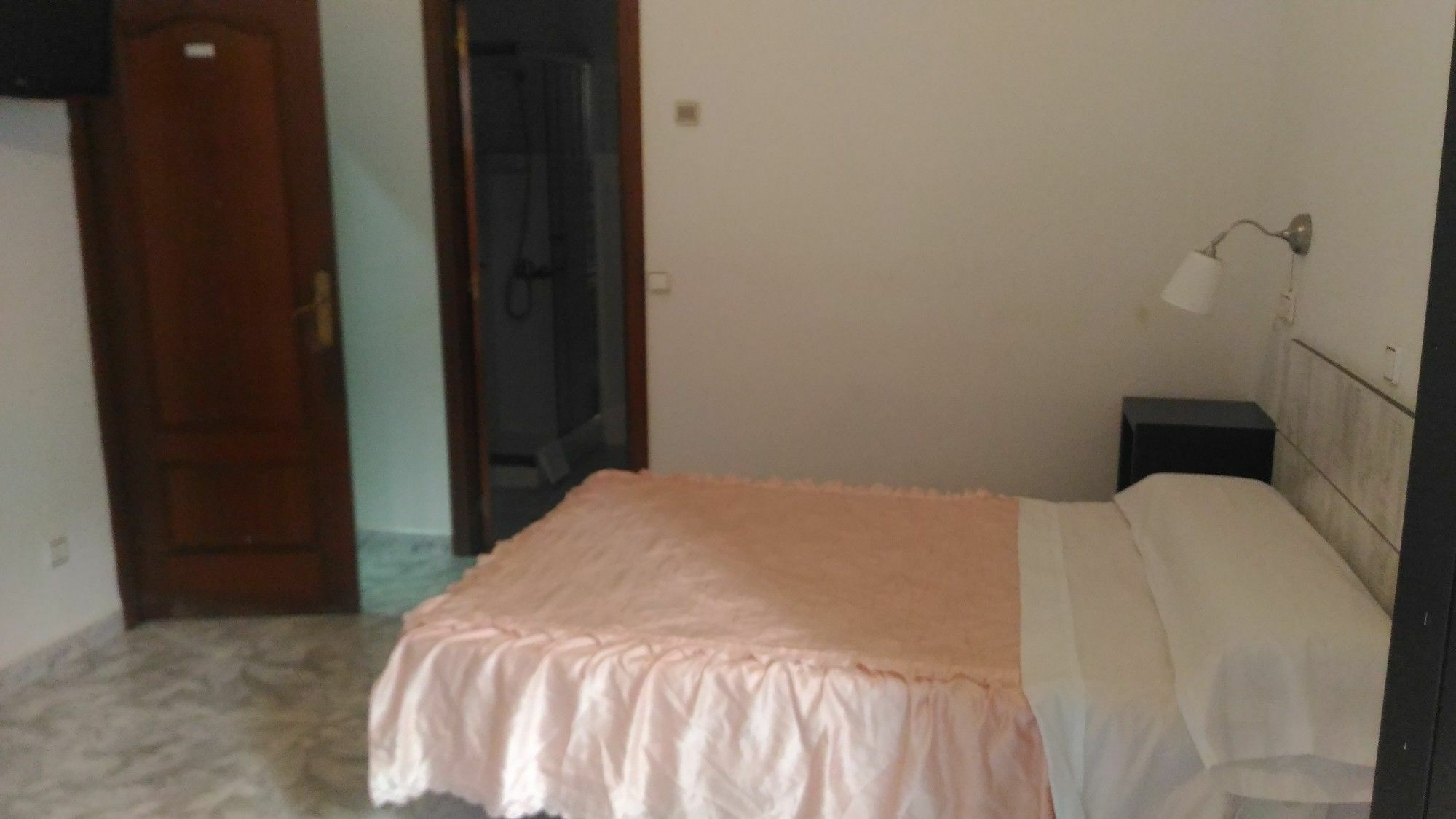 Hostal Palacios Fuencarral Madrid Buitenkant foto